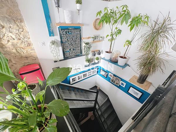 VALLAURIS - Maison de village - 2 chambres - 80m² - Sud - Calme - Pas de charges