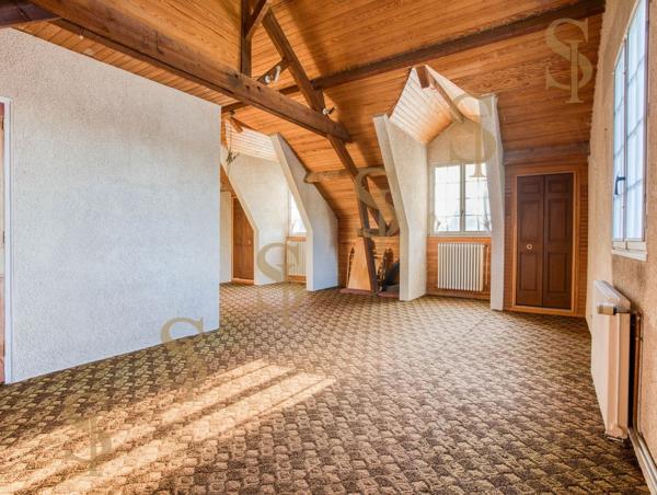 Maison familiale de 263m² avec grand jardin arboré