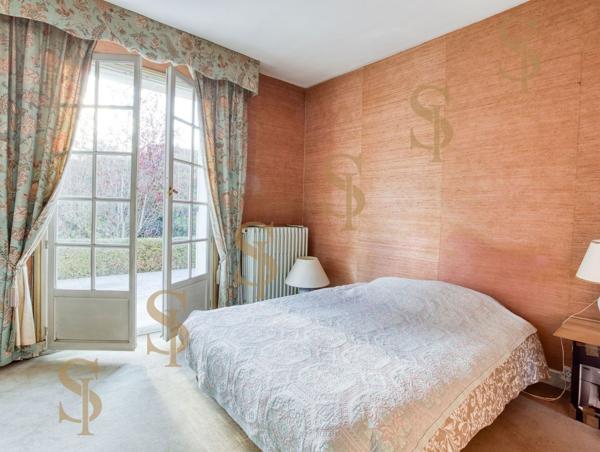 Maison familiale de 263m² avec grand jardin arboré