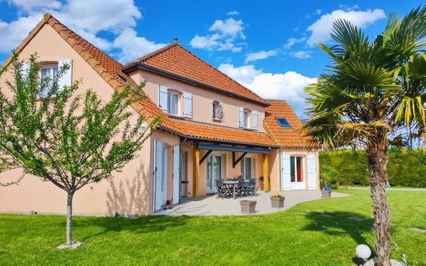 Maison à vendre    6 pièces • 190 m2 Saint-Pryvé-Saint-Mesmin