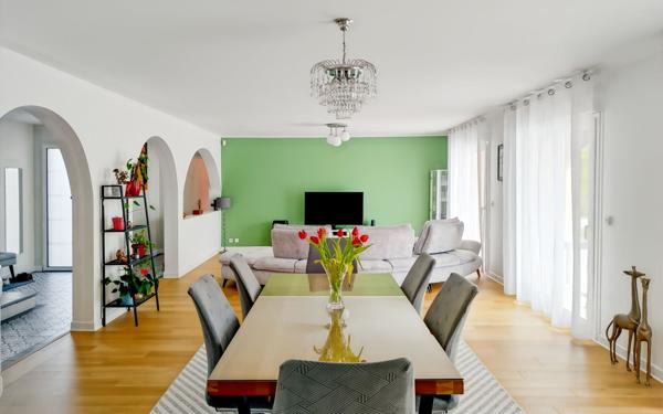 Maison à vendre    6 pièces • 190 m2 Saint-Pryvé-Saint-Mesmin