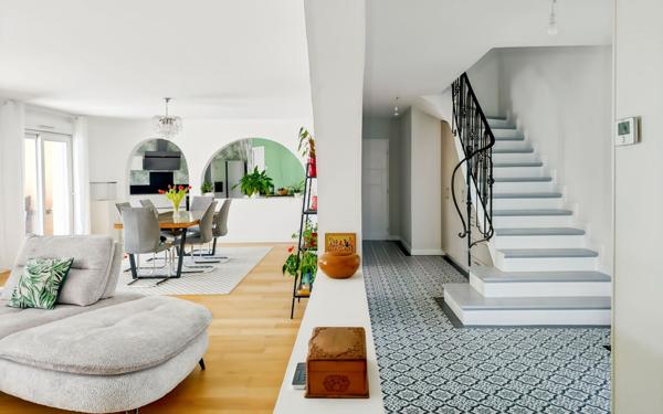 Maison à vendre    6 pièces • 190 m2 Saint-Pryvé-Saint-Mesmin