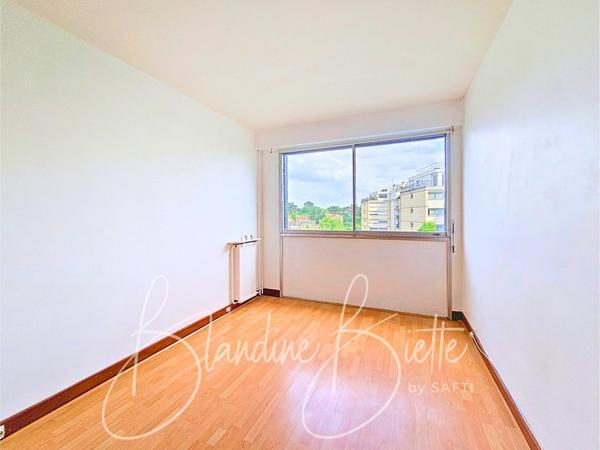 Appartement familial à 12 mn du RER