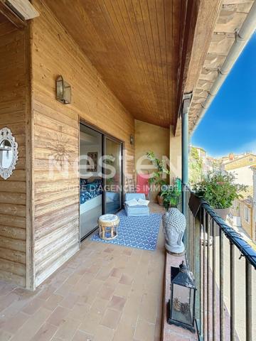 Maison vigneronne atypique entièrement rénovée 9 pièces de 185 m2 avec vue exceptionnelle sur l'étang de Bages