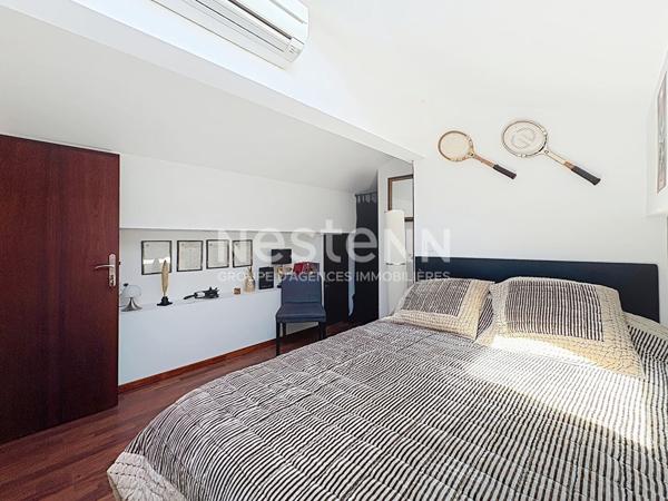 Maison vigneronne atypique entièrement rénovée 9 pièces de 185 m2 avec vue exceptionnelle sur l'étang de Bages