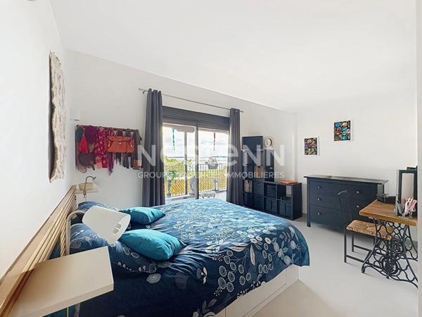 Maison vigneronne atypique entièrement rénovée 9 pièces de 185 m2 avec vue exceptionnelle sur l'étang de Bages