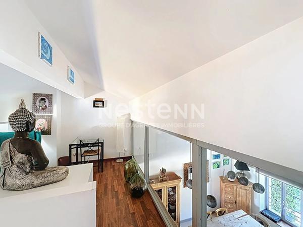 Maison vigneronne atypique entièrement rénovée 9 pièces de 185 m2 avec vue exceptionnelle sur l'étang de Bages