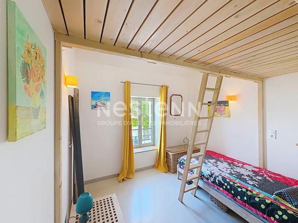 Maison vigneronne atypique entièrement rénovée 9 pièces de 185 m2 avec vue exceptionnelle sur l'étang de Bages