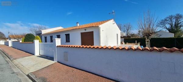Maison individuelle à vendre à Le Gua en Charente-Maritime (17600), ref : Ref 02070   
Belles Ezines