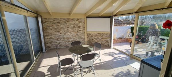 Maison individuelle à vendre à Le Gua en Charente-Maritime (17600), ref : Ref 02070   
Belles Ezines