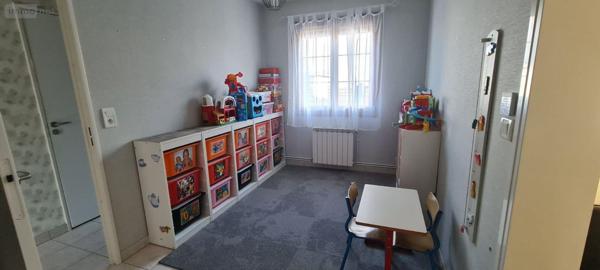 Maison individuelle à vendre à Le Gua en Charente-Maritime (17600), ref : Ref 02070   
Belles Ezines