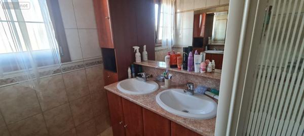 Maison individuelle à vendre à Le Gua en Charente-Maritime (17600), ref : Ref 02070   
Belles Ezines