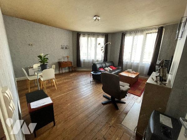 Immeuble de rapport comprenant local Commercial et un appartement situé à BLANGY SUR BRESLE (76340)