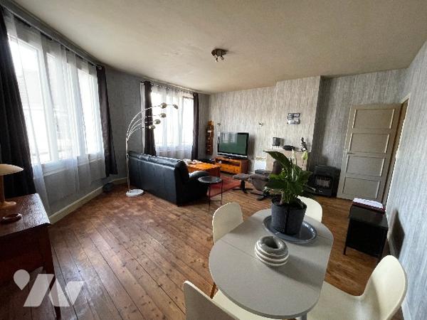 Immeuble de rapport comprenant local Commercial et un appartement situé à BLANGY SUR BRESLE (76340)