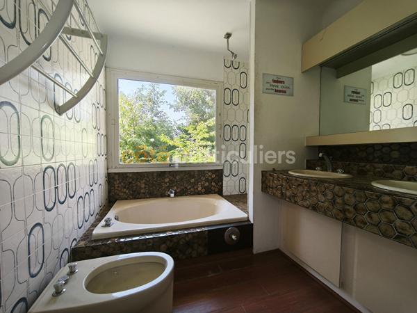 Vente Maison250,22 m² - 8 Pièces - MONT DE MARSAN (40000)