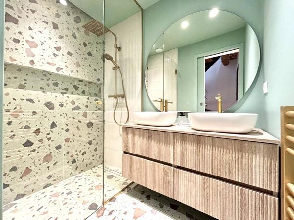 Superbe rénovation, belle maison en pierre du village !