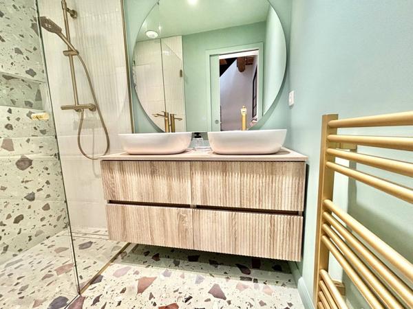 Superbe rénovation, belle maison en pierre du village !