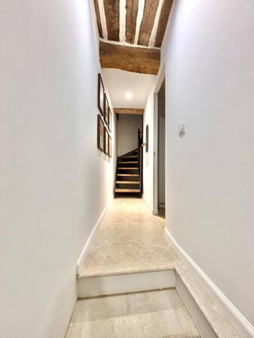 Superbe rénovation, belle maison en pierre du village !