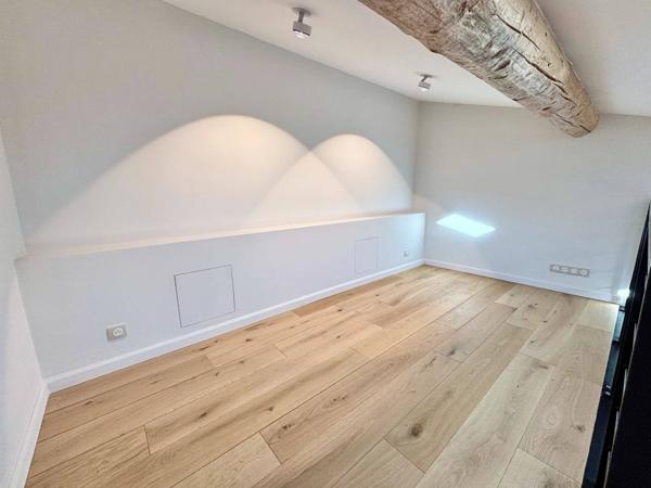 Superbe rénovation, belle maison en pierre du village !