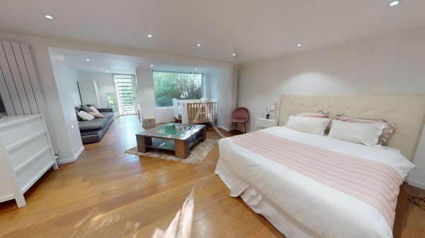 LE RAINCY ,DEMEURE D'EXCEPTION DANS L'UNE DES PLUS BELLES ALLÉES , PARC DE 1000 M² & PISCINE