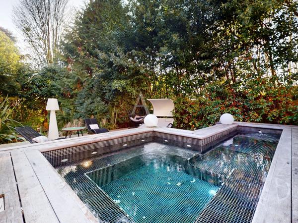 LE RAINCY ,DEMEURE D'EXCEPTION DANS L'UNE DES PLUS BELLES ALLÉES , PARC DE 1000 M² & PISCINE