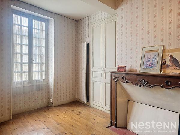 A Vendre Maison de ville en pierre à rénover avec cour intérieure au centre de Condom