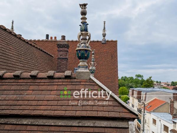 Appartement
         2 pièces
        - 30 m² 110 000 € *