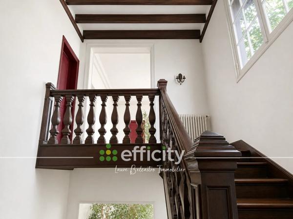 Appartement
         2 pièces
        - 30 m² 110 000 € *