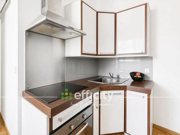 Appartement
         2 pièces
        - 30 m² 110 000 € *