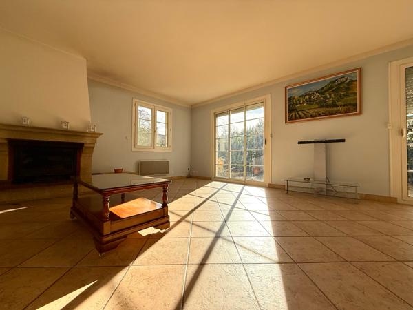 Lodève (34700) Rare Maison de Ville 187m² avec Jardin, Terrasse et Garage Indépendant