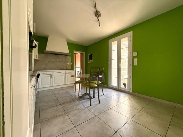 Lodève (34700) Rare Maison de Ville 187m² avec Jardin, Terrasse et Garage Indépendant