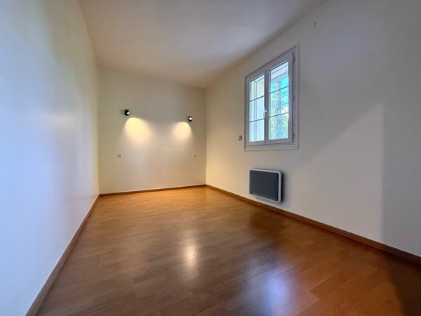 Lodève (34700) Rare Maison de Ville 187m² avec Jardin, Terrasse et Garage Indépendant