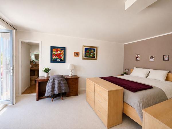 SOMMIERES DU CLAIN - LONGERE 145 m² + DEPENDANCES