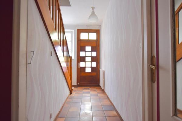 Local Commercial à PLONEVEZ-PORZAY, 29550 - 7 pièces 213m²
