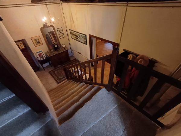 Plougasnou (29630) Plougasnou bourg, manoir du 15ème sur 5900 m2 de terrain avec dépendances.