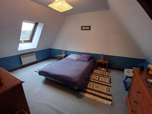 Plougasnou (29630) Plougasnou bourg, manoir du 15ème sur 5900 m2 de terrain avec dépendances.