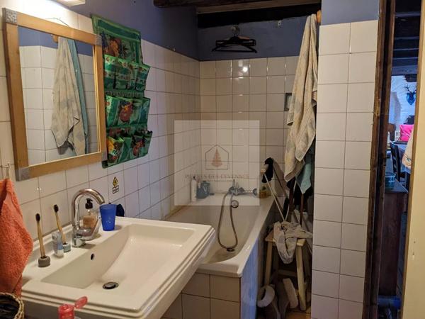 Propriété, au calme, trés belle vue et ses dépendances