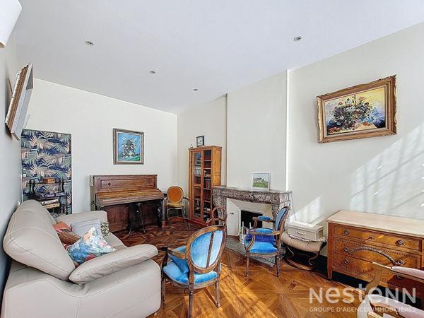 A Vendre Maison de Ville en Pierre, entièrement rénovée de 186 m² dans le centre historique de Condom