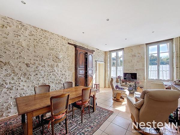 A Vendre Maison de Ville en Pierre, entièrement rénovée de 186 m² dans le centre historique de Condom