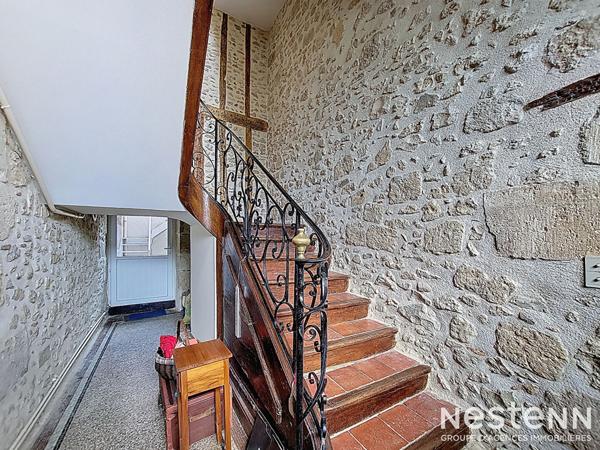 A Vendre Maison de Ville en Pierre, entièrement rénovée de 186 m² dans le centre historique de Condom