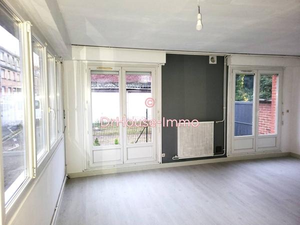 Immeuble à vendre 9 pièces de 180 m²