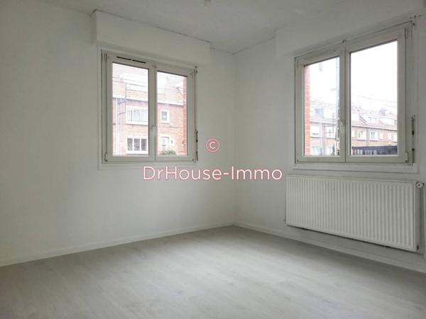 Immeuble à vendre 9 pièces de 180 m²