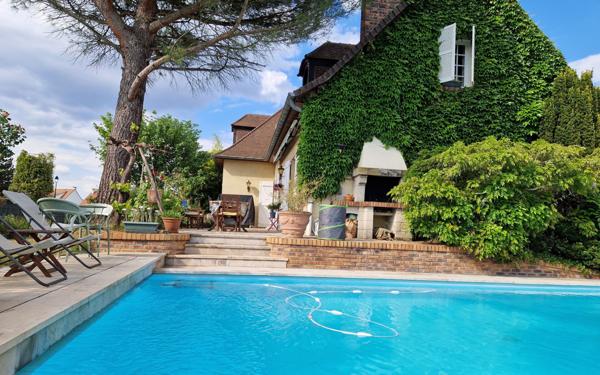 Maison à vendre    6 pièces •  Sucy-en-Brie