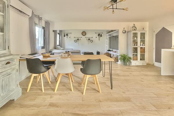 Puyvert (84160) Maison rénovée 3 chambres 2 salles de bain avec jardin