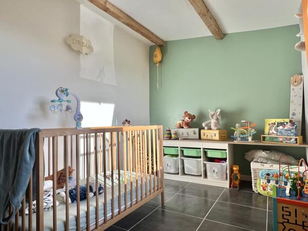 Puyvert (84160) Maison rénovée 3 chambres 2 salles de bain avec jardin