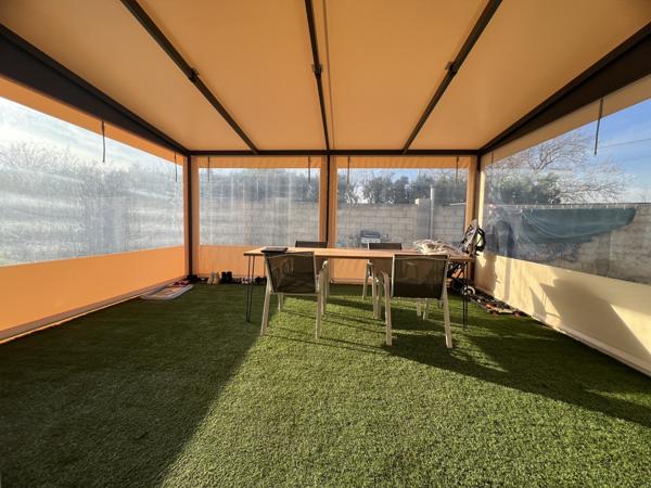 Puyvert (84160) Maison rénovée 3 chambres 2 salles de bain avec jardin