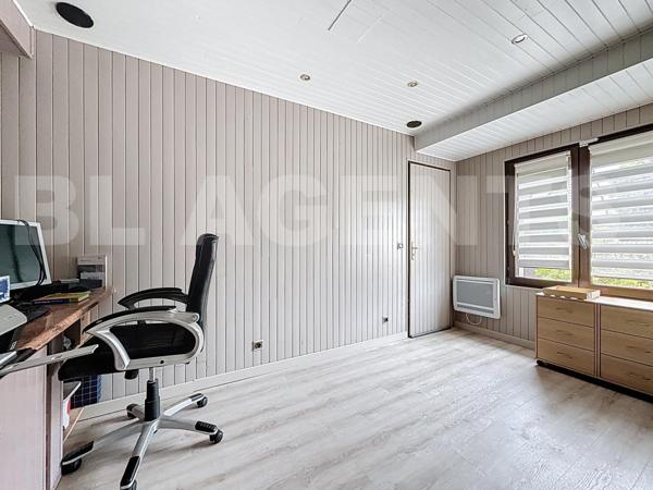 Coubron – Maison 148m2 habitable (180m2 au sol) – 5 Chambres – Véranda – Garage 