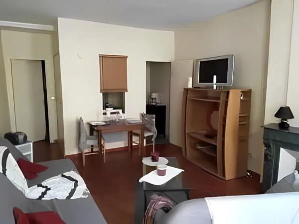 Vente                                                      Appartement
                        
                     1 pièces                      33 m2                     à Perpignan