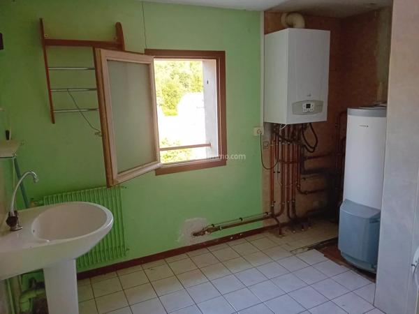 Vente                                                      Immeuble
                        
                     8 pièces                      155 m2                     à Blaye-les-Mines