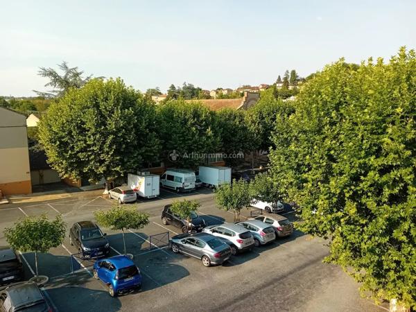 Vente                                                      Immeuble
                        
                     8 pièces                      155 m2                     à Blaye-les-Mines